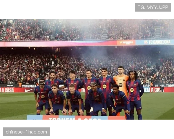 梅西重返诺坎普引欢呼 巴萨传奇见证球队大胜