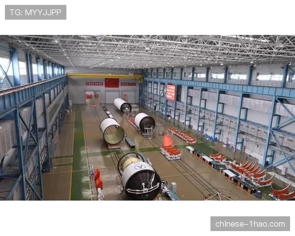 火箭团队进攻立体化：多次传导与无球跑动创造空位机会